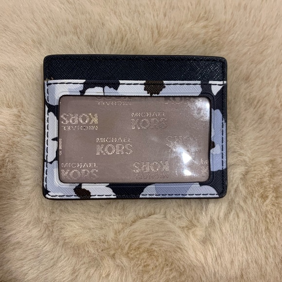 Michael Kors Card Holder - Picture 2 of 2
